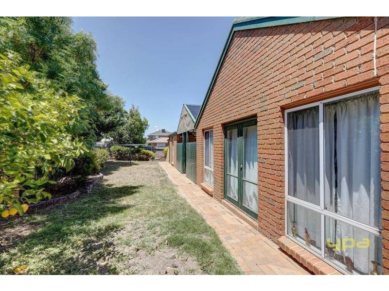 16 Morey Court, Roxburgh Park VIC 3064