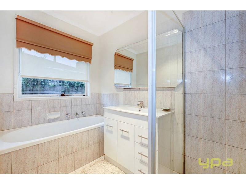 6 Eildon Court, Meadow Heights VIC 3048