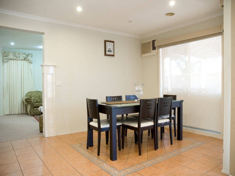 23 Caulfield Crescent, Roxburgh Park VIC 3064