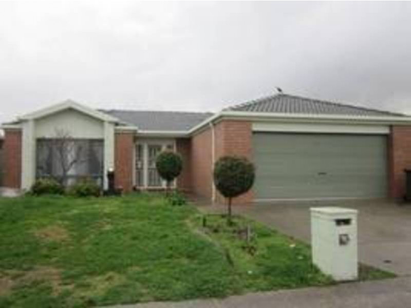 4 Alberton Avenue, Roxburgh Park VIC 3064