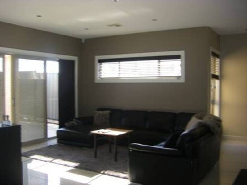 32 Beechworth Avenue, Greenvale VIC 3059