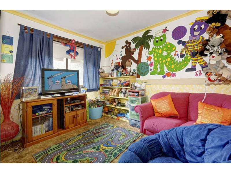 30 Alec Crescent, Fawkner VIC 3060