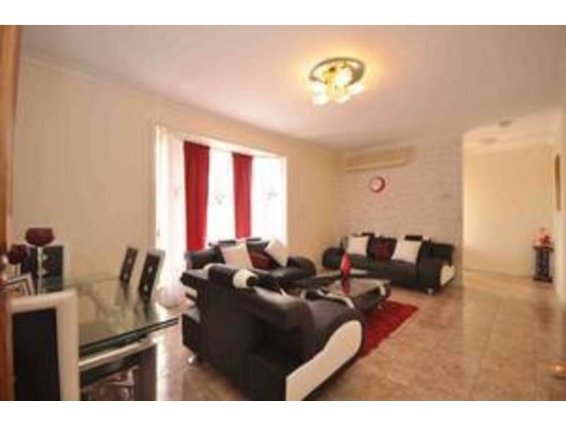 15 Peppermint Grove, Meadow Heights VIC 3048