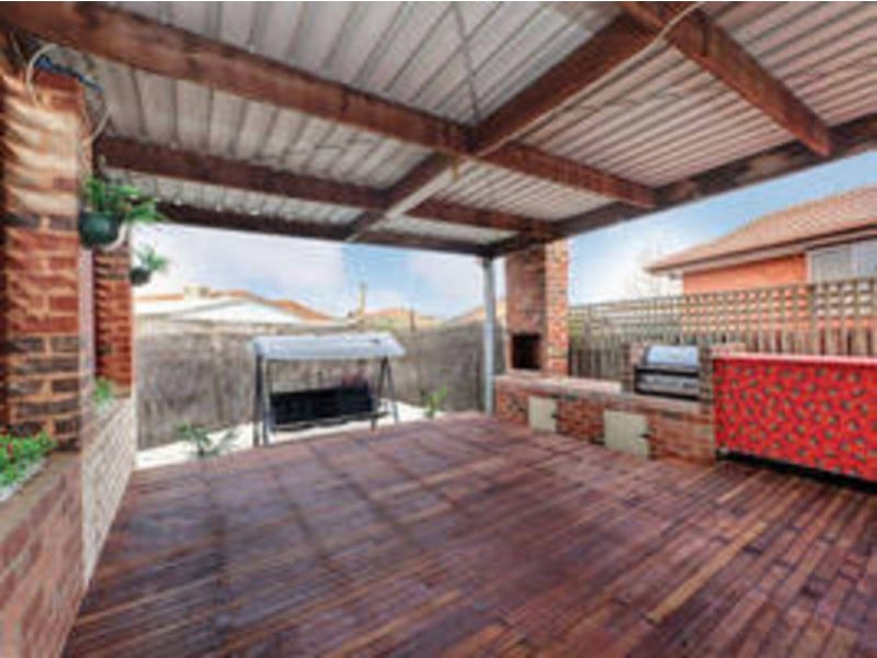 2/16 Brodie Court, Meadow Heights VIC 3048