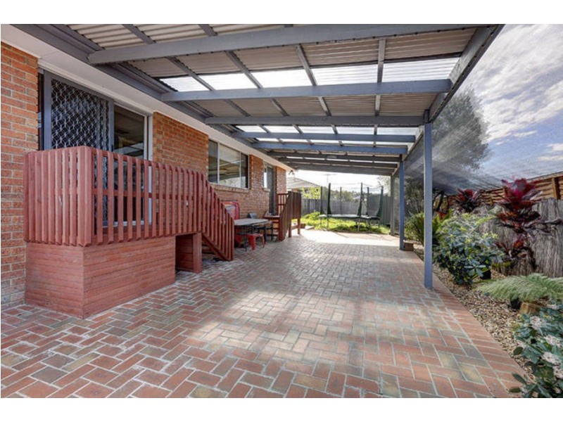 8 Bullrush Court, Meadow Heights VIC 3048