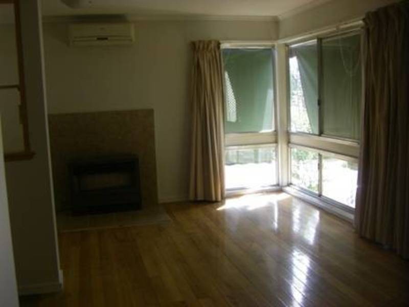 10 Lubeck Court, Meadow Heights VIC 3048