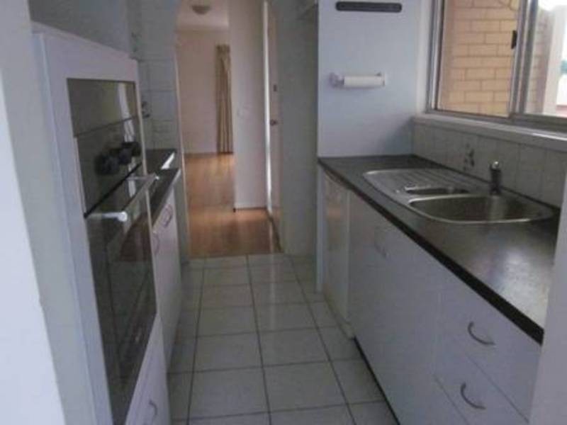 10 Lubeck Court, Meadow Heights VIC 3048