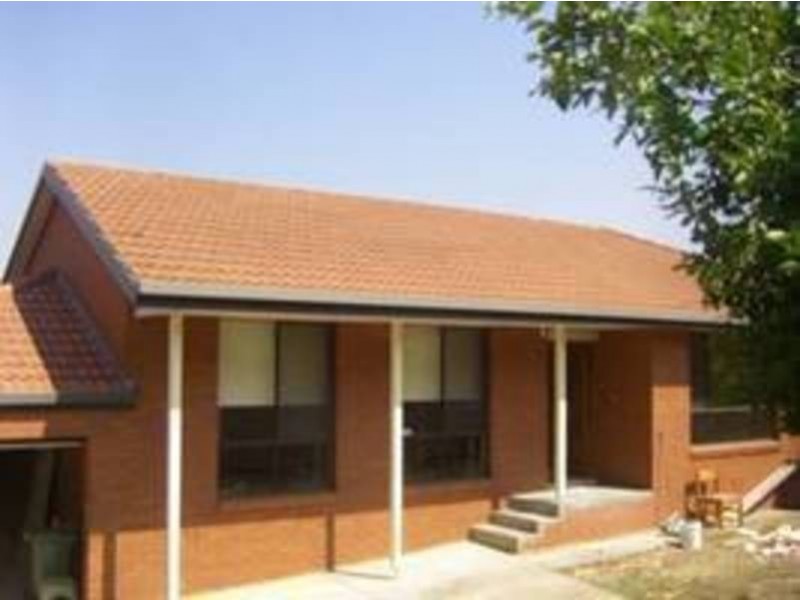 2/51 Rokewood Crescent, Meadow Heights VIC 3048