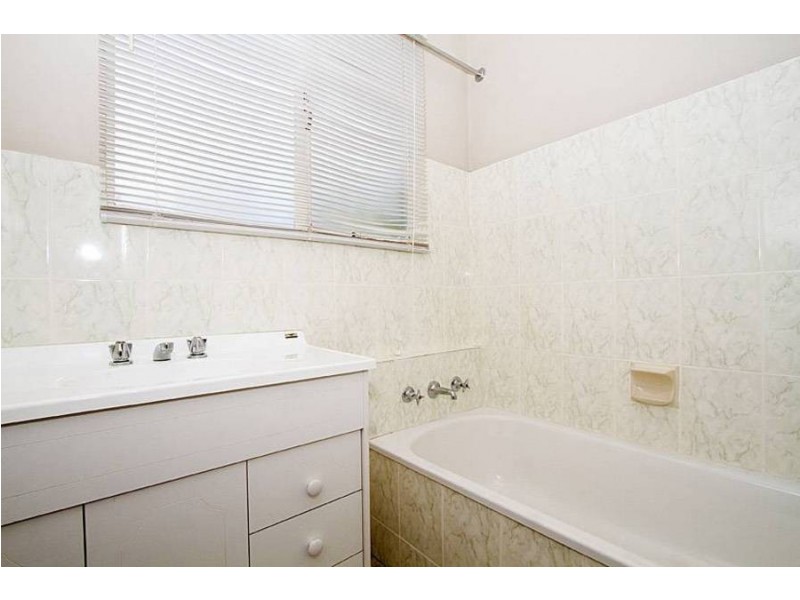 10 Nisbett Street, Reservoir VIC 3073