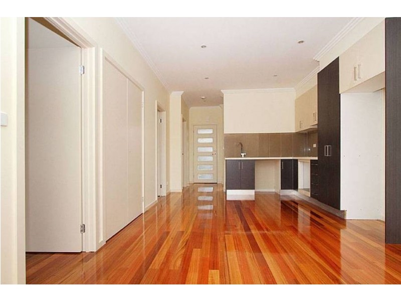 2 & 3/43 Yarra Avenue, Reservoir VIC 3073