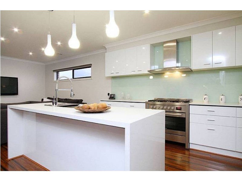 20 Moffat Drive, Lalor VIC 3075