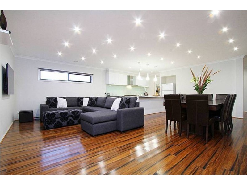 20 Moffat Drive, Lalor VIC 3075