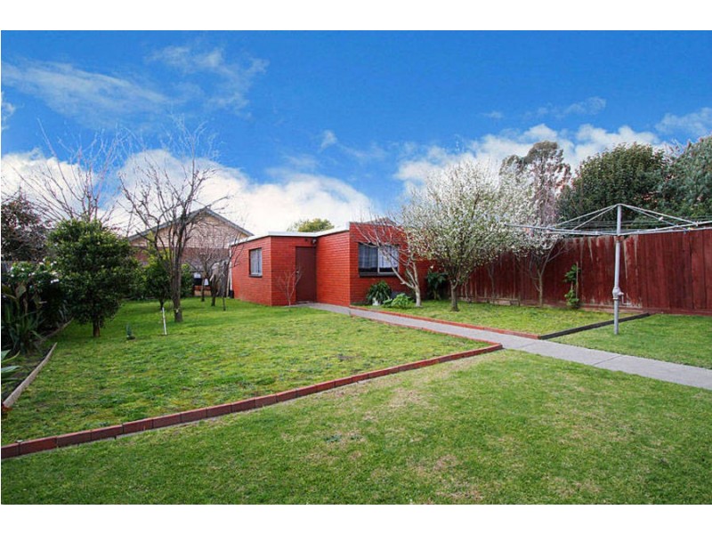 11 Hawthorn Road, Northcote VIC 3070