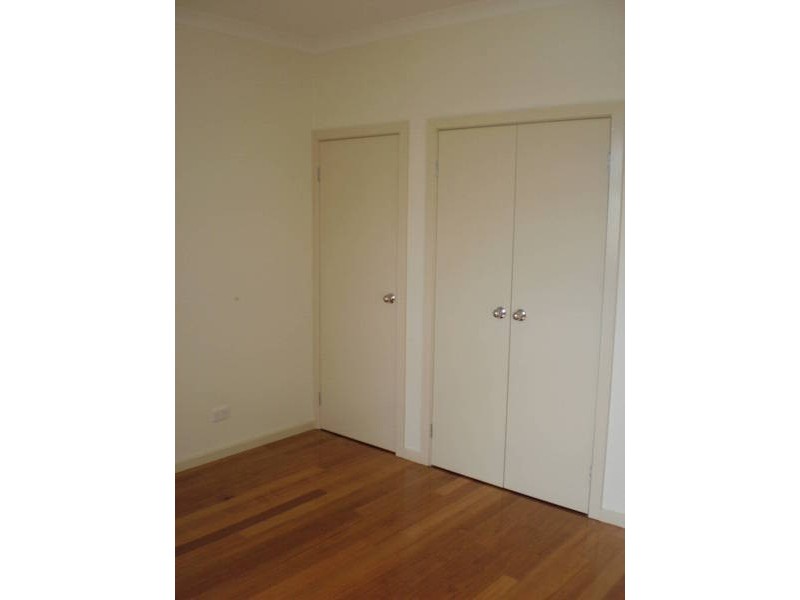 2/8  Farringdon Street, Pascoe Vale VIC 3044