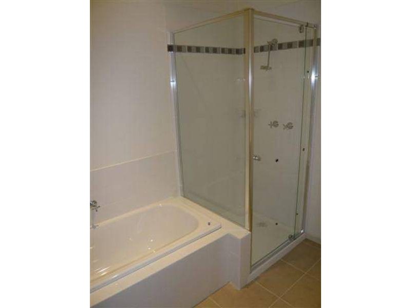 2/8  Farringdon Street, Pascoe Vale VIC 3044