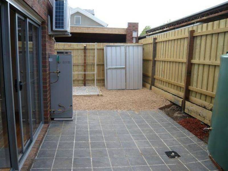 2/8  Farringdon Street, Pascoe Vale VIC 3044