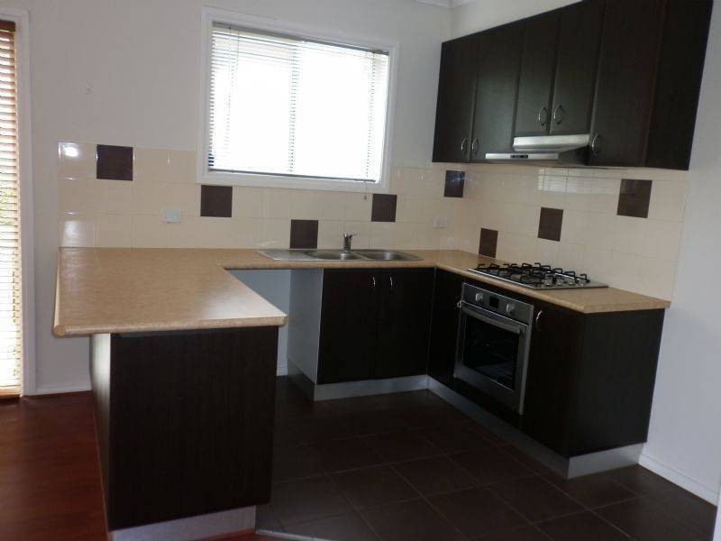 1/10 Faye Street, Reservoir VIC 3073