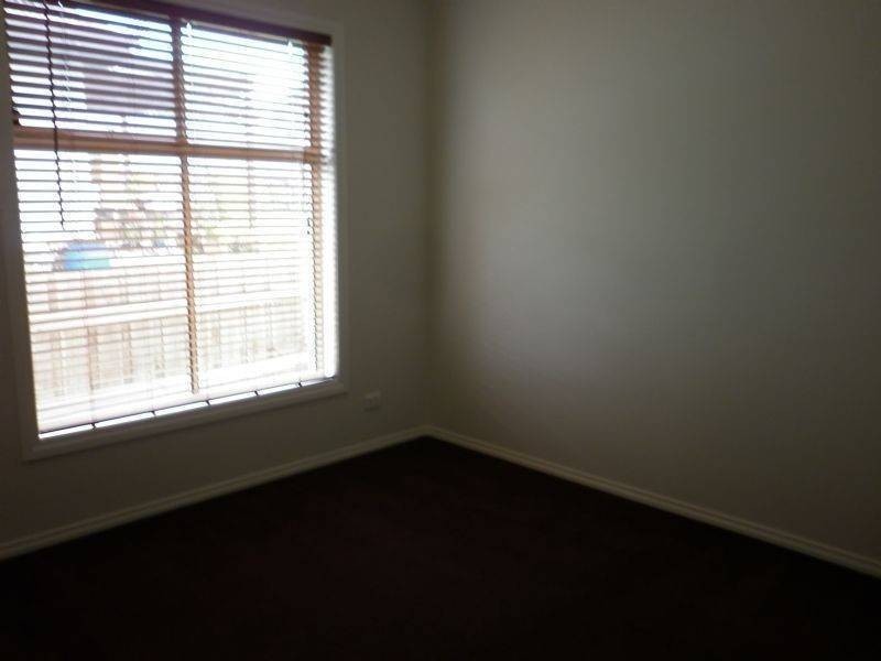 1/10 Faye Street, Reservoir VIC 3073