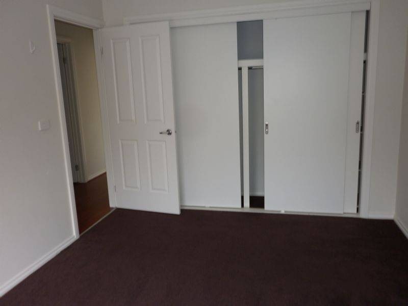 1/10 Faye Street, Reservoir VIC 3073