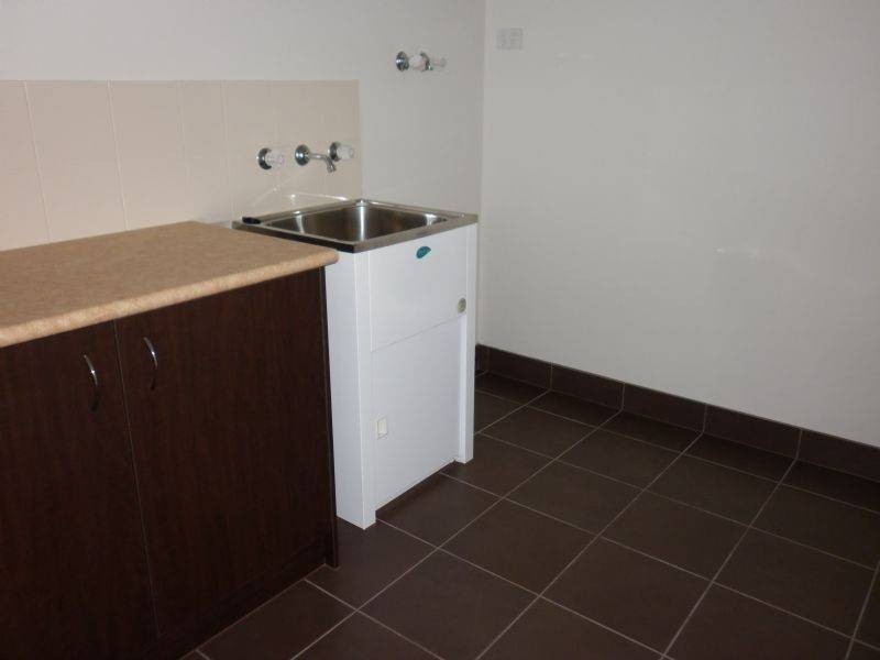 1/10 Faye Street, Reservoir VIC 3073