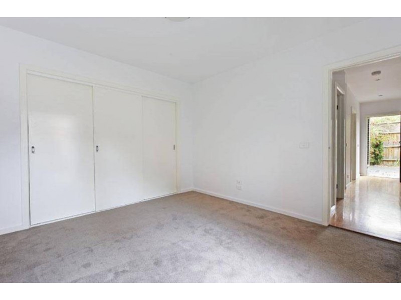 4/48 Middle Road, Maribyrnong VIC 3032