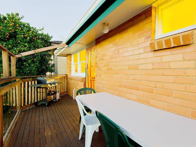 26 Valley Crescent, Glenroy VIC 3046