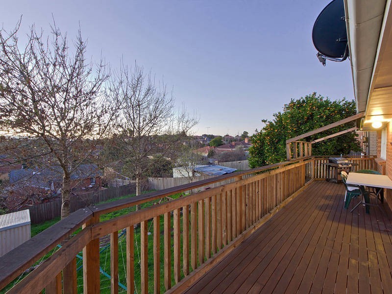 26 Valley Crescent, Glenroy VIC 3046