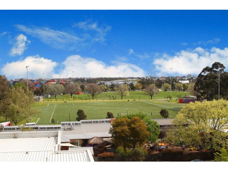 402/72  Altona Street, Kensington VIC 3031