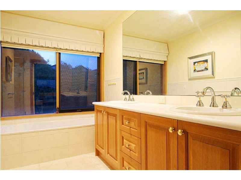 4 Hadley Court, Templestowe VIC 3106