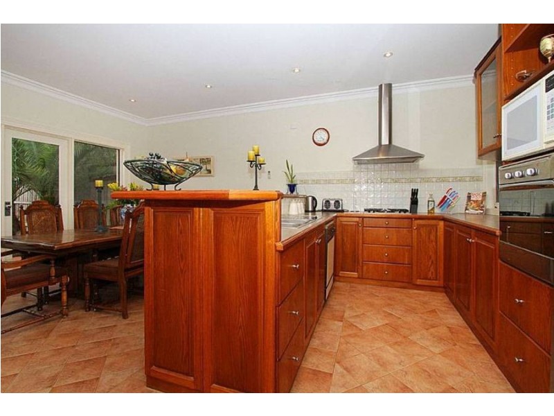 14 Livingstone Parade, Preston VIC 3072