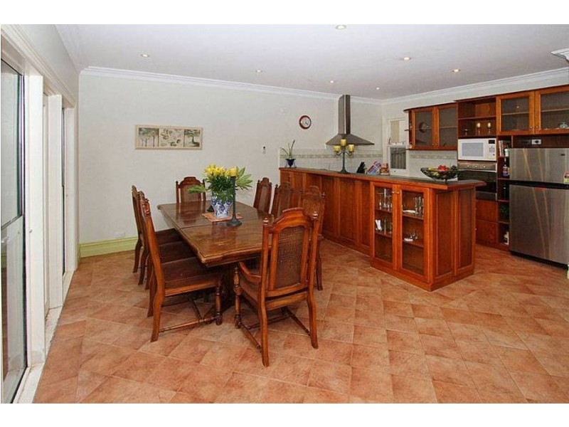 14 Livingstone Parade, Preston VIC 3072