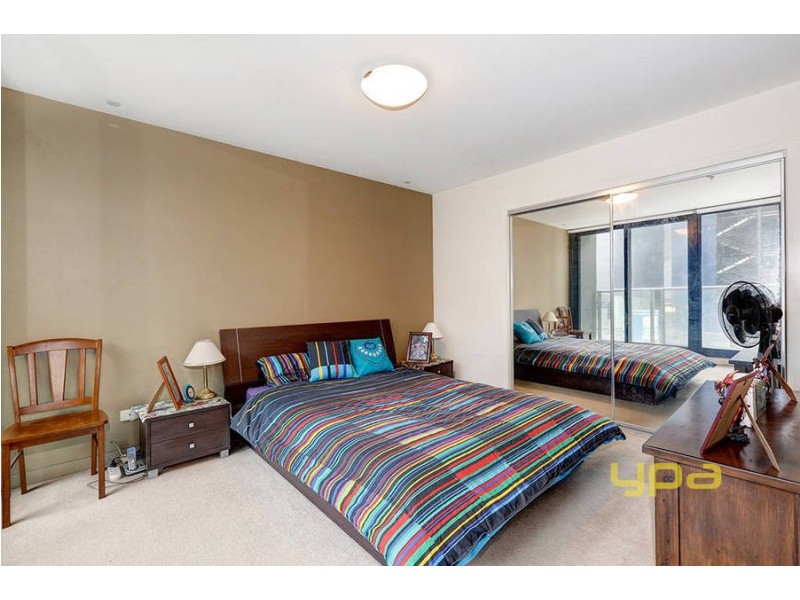 512/100 Harbour Esplanade, Docklands VIC 3008