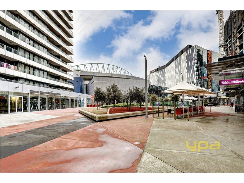 512/100 Harbour Esplanade, Docklands VIC 3008