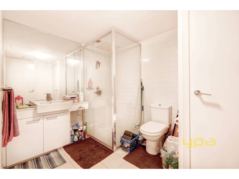 512/100 Harbour Esplanade, Docklands VIC 3008