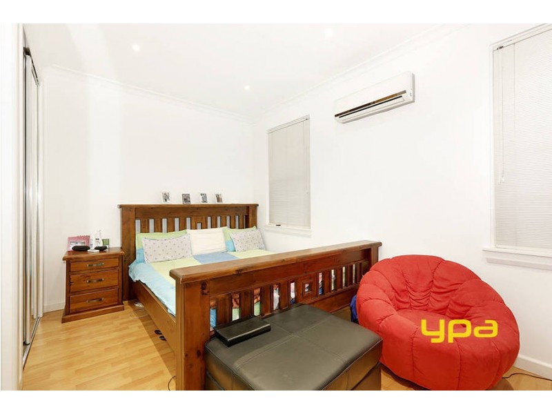 17 Moore Crescent, Reservoir VIC 3073