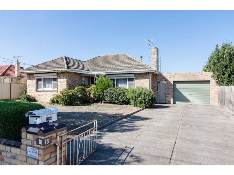 18 McFadzean Avenue, Reservoir VIC 3073