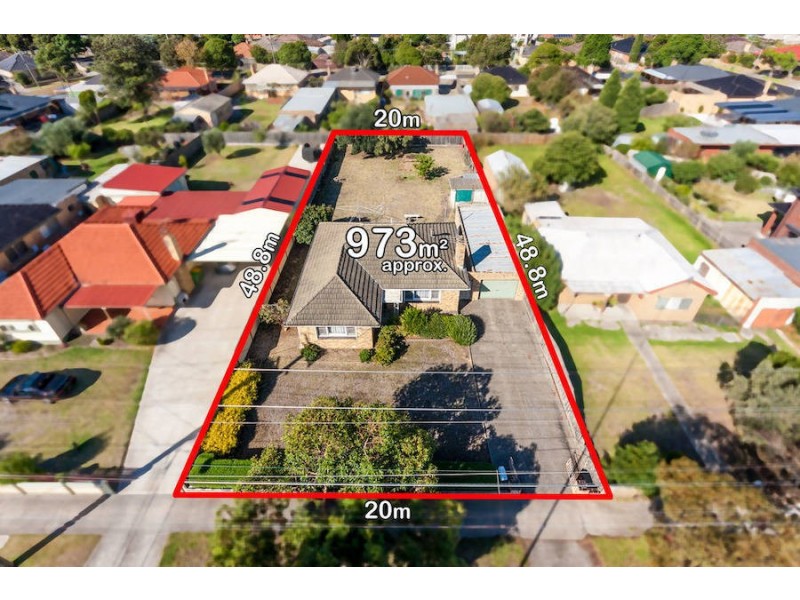 18 McFadzean Avenue, Reservoir VIC 3073