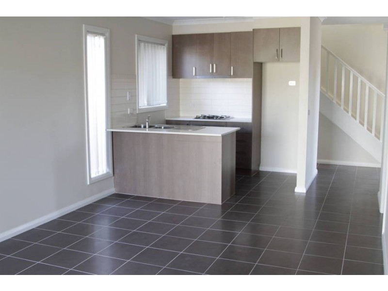 2/7 Leigh Court, Dallas VIC 3047