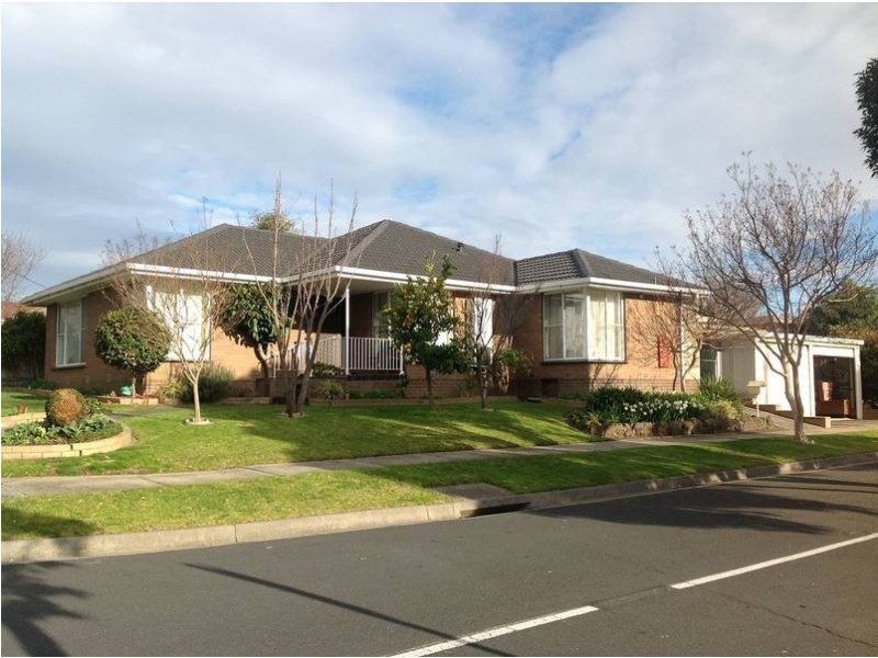 61 Carolyn Crescent, Bundoora VIC 3083