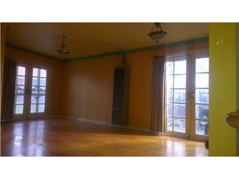 49 Leamington Street, Reservoir VIC 3073