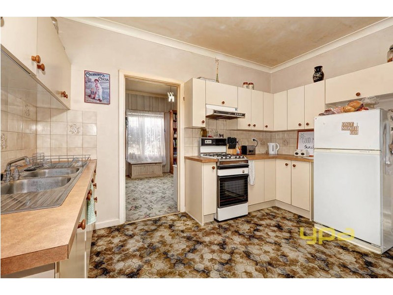 8 Grimwade Street, Reservoir VIC 3073