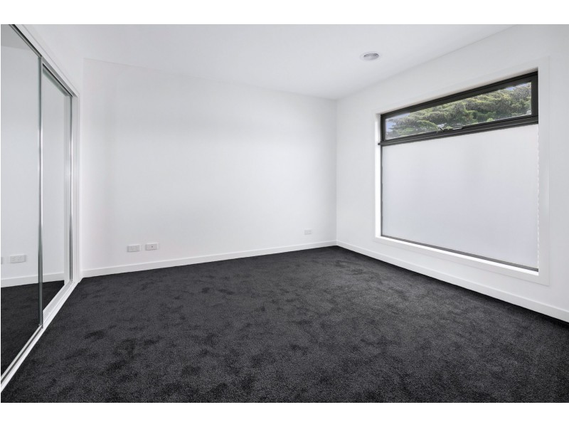 2/12 Kangerong Avenue, Dromana VIC 3936