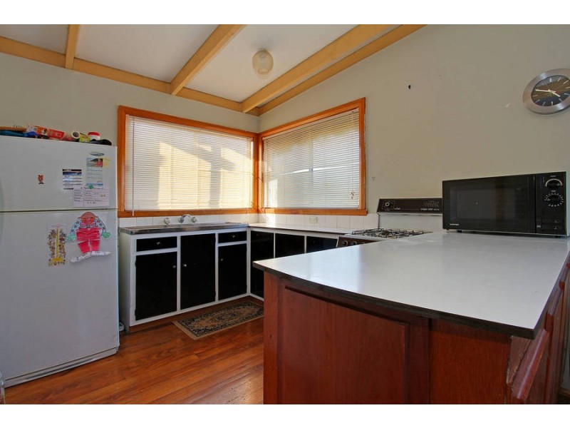 184 Eighth Avenue, Rosebud VIC 3939