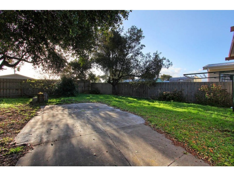 184 Eighth Avenue, Rosebud VIC 3939