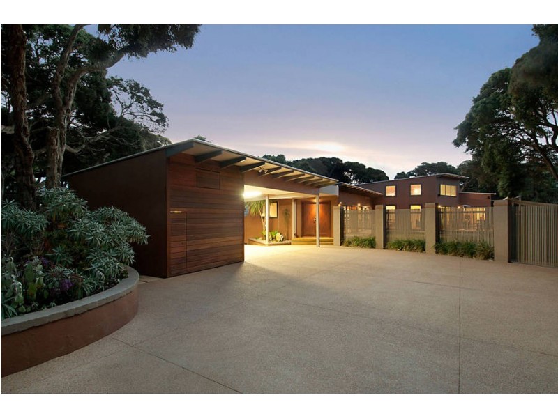 2 Foam Avenue, Blairgowrie VIC 3942