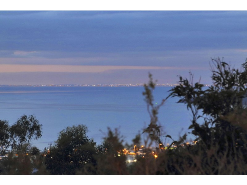 10 Raymond Drive, Dromana VIC 3936