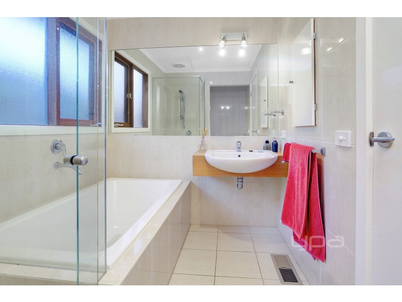 10 Raymond Drive, Dromana VIC 3936