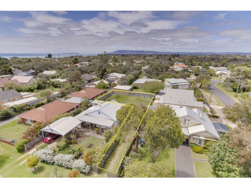 21A Weeroona Street, Rye VIC 3941