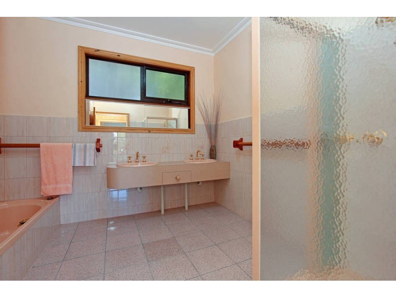 18 Yannuga Street, Rye VIC 3941