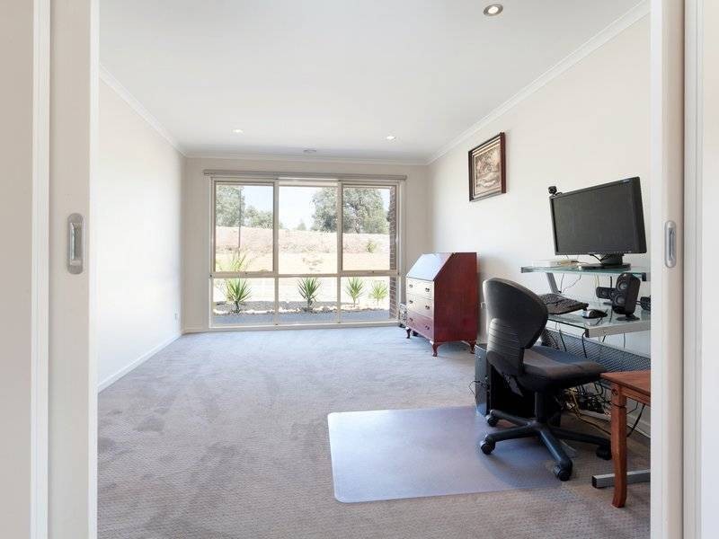 5 Blackberry Crescent, Rosebud VIC 3939